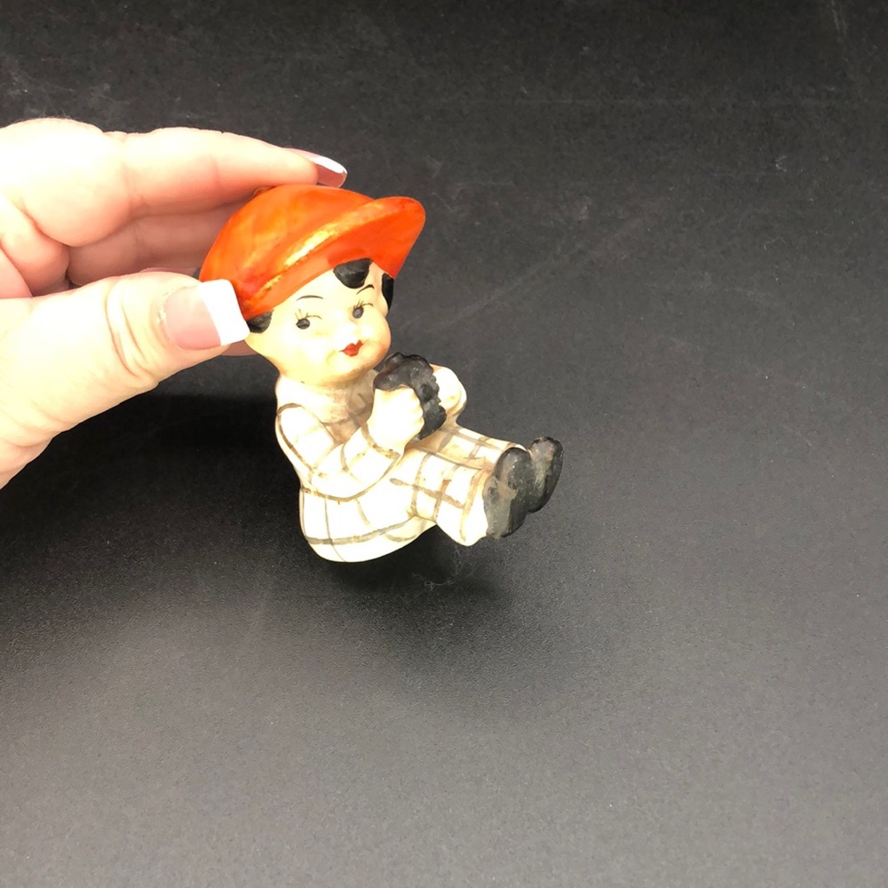 Vintage Goebel porcelain child photo camera figurine, rare find Germany 1940s.